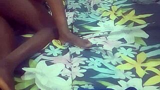 She can't stop moaning during this beautiful homemade orgasm, and i love it 😍