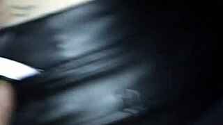 Amateur MILF gets a big dick to climax