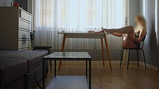 Stepsister shamelessly masturbates and squirts pussy in front of stepbrother! Watch the wild scene!