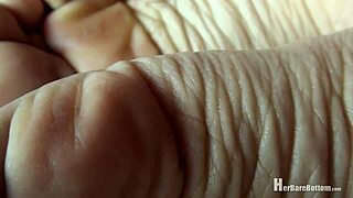 Watch Giselle Humes Excitedly Spread Her Wet Cunt and Tight Asshole in Latina Fetish Action!