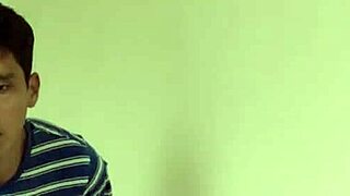 अरे, इस मिल्फ की ऑब्सेशन ने उसे अपने पति के बगल में हंग लड़के से चोदवाया