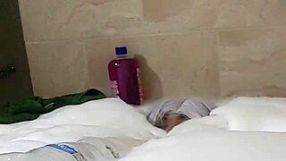 Cyno enjoys solo bubble bath fun