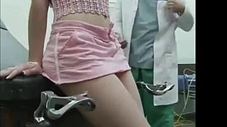 Micaela Enferma Parodia: Doctor Patient Hospital Scene