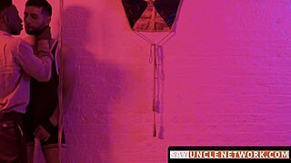 Sayunclenetwork Com - Interracial Passion Ignites Between Black Hunk And White Partner