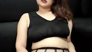 A horny and sensual Pinay wife masturbates for her lover