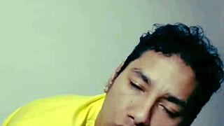 i'm suckin' this hairy argentinian guy's delicious cock with sloppy blowjobs, amateurs gay fun