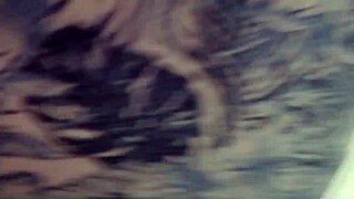 छोटी कद की मेक्सिकन हॉट मॉम सेंसुअल ग्रुप चुदाई में