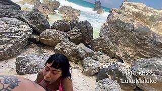 fucking her ass on the beach, got caught 😱