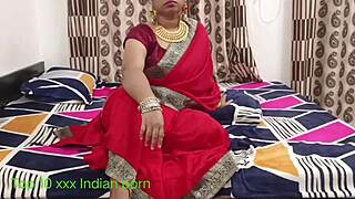 Indian housewife gets her ass fucked by the servant