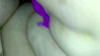 amber crider has sexy feet and uses them on dick