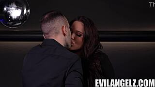 Hey, let's play doctor with Raul and Mary! 😏