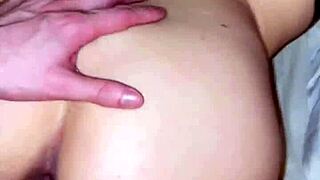 Hot train fuck, so amazing to watch! 🔥