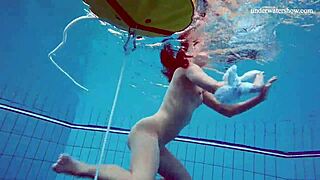 Teen 18+ Undresses Quickly and Displays Her Body