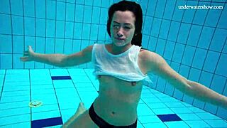 Teen 18+ Undresses Quickly and Displays Her Body