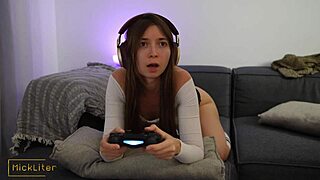 put a dick in my mouth and fuck hard while i play the console