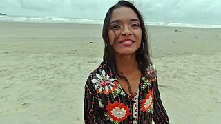 levamos novinha carioca pra fuder na praia com casal no mato 😜