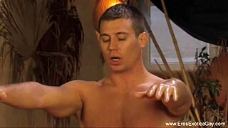 Amateur gay gives a sensual genital massage with a happy ending