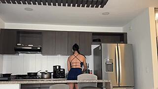 Gorgeous Curvy Brunette's Big Ass Anal Fuck at the Gym