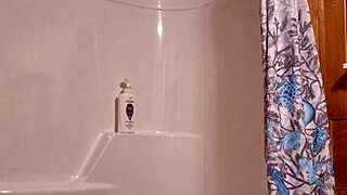 Yo, check me out before I hit the shower today!