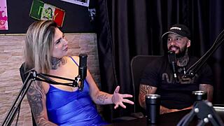 Estão casados anos, leva menina pra sexo a três em casa