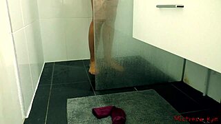 A female dominant gets her submissive to worship her