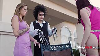 Green thumb Edward digs deep into Jessica Ryan and Annie King with Elias Cash. Two thirsty cougars crave more.