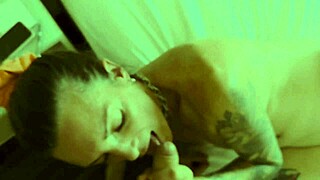 Je Baise Une Milf Soumise Dans Un Hôtel