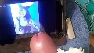 I made a hot tribute to Angeles del Mar with cumshots on her shemale cock