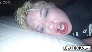 This hooker anally pleases her pimp on snowy streets 😈