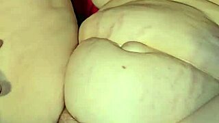 Big-boobed MILF has a great orgasm during sex