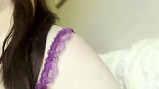 catalia valentine toys her pussy to squirt