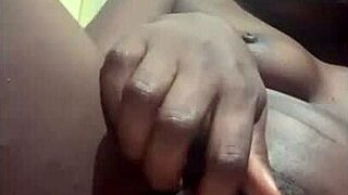 That Sexy Moment You Control Alone with Pretty Pussy 😏