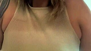 Hard-bodied amateurs get off in public gym sessions outdoors