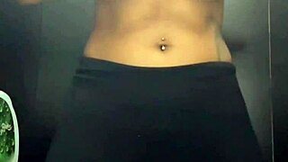 safada gets naughty in a crowded academia with pussy masturbation