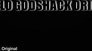 Dulce Maylene Overwhelmed by Intense First Tap Fisting in Group Bang