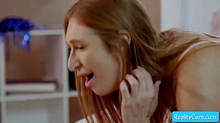 स्काइलर स्नो बीबीसी को डीप चूसना पसंद करती है?