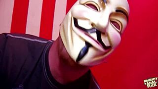 i'm shook, this experienced guy screamed cumming on her pretty face hard!