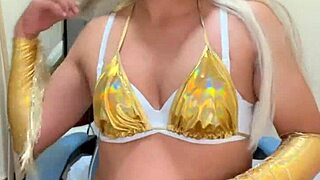 so, this linda ladyboy transexual is just rica y sensual, ya know