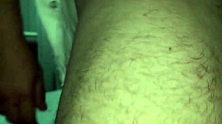 adora gli slip bianchi per guardare meglio il cazzo, succhiamelo