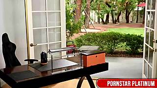 Man, fit hunk Danny Steele fills slim Alex Coal with hot man-milk