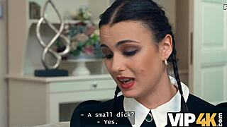 विप4के लिस्पी वेडनेसडे डैडी के लंड को चूसती है जैसे वह उसकी मालकिन है