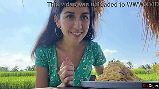 omg i’m doin a cumwalk in cafe with sperm on face eatin pasta