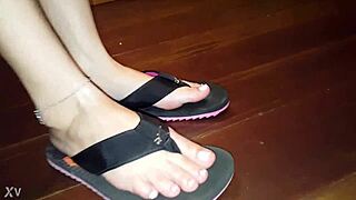 Luh Gives Intense Footjob With Her Sexy Feet