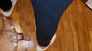 Arrapato e Sexy, All Naked in Leather Jacket, Exploding with Cum and Loud Moans! What a Wild Squirt!