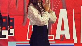 I can’t get enough of Paola Rojas flashing under that skirt, so hot!