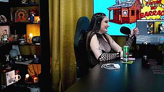 Victoria Camargo Shows Off, Ruan Couldn’t Resist Grabbing Her Hot Body!