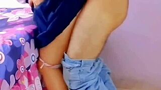 टीचर, मेरी टाइट मेक्सिकन चूत में पहली बार डालो