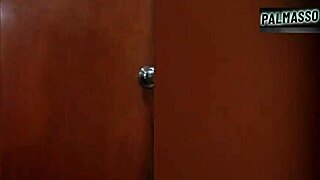 I found a mature woman on the street to break her ass until I dirty my dick?