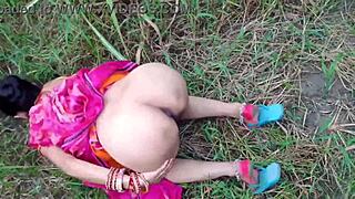 Desi Village Bhabhi Fucking Field Lover Boy Outdoor!