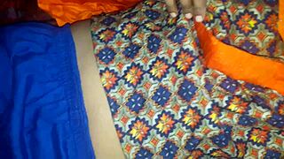 टीचर स्टूडेंट को घर बुलाती है लेकिन अंत में उसे जोर से चोदती है